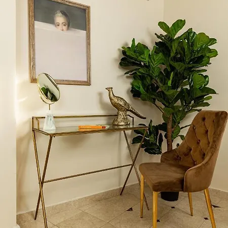 Qult - The Renaissance Affair בוקרשט