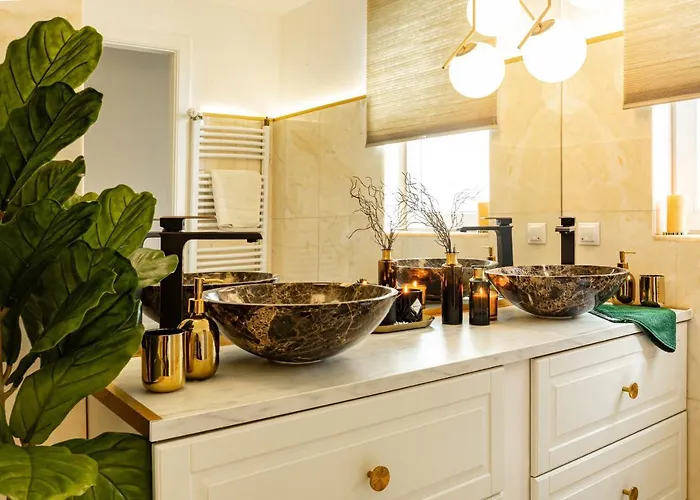 Qult - The Renaissance Affair * Bukarest