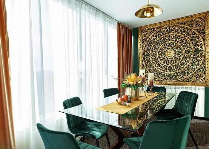 Qult - The Renaissance Affair *