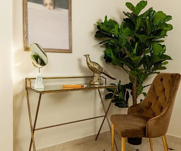 Qult - The Renaissance Affair Bukarest