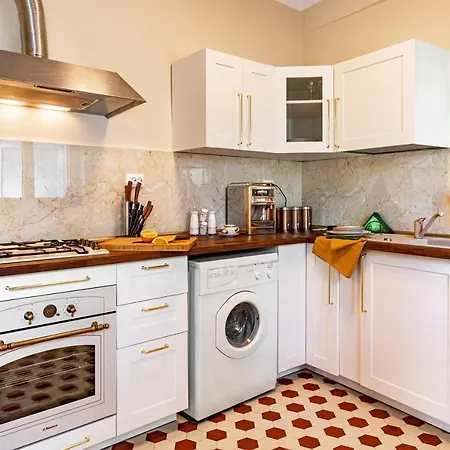 Apartamento Qult - The Renaissance Affair Bucarest