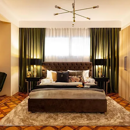 Qult - The Renaissance Affair