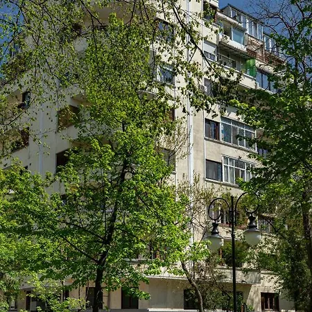 Qult - The Renaissance Affair Bucarest