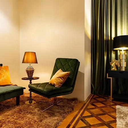 شقة Qult - The Renaissance Affair